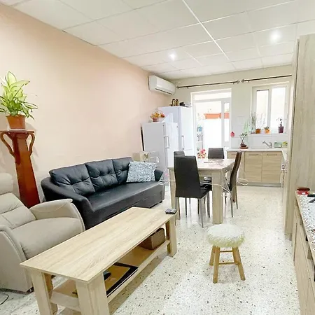 Sliema, Gzira,most Central,500 Meters From Sea Front بيت ضيافة